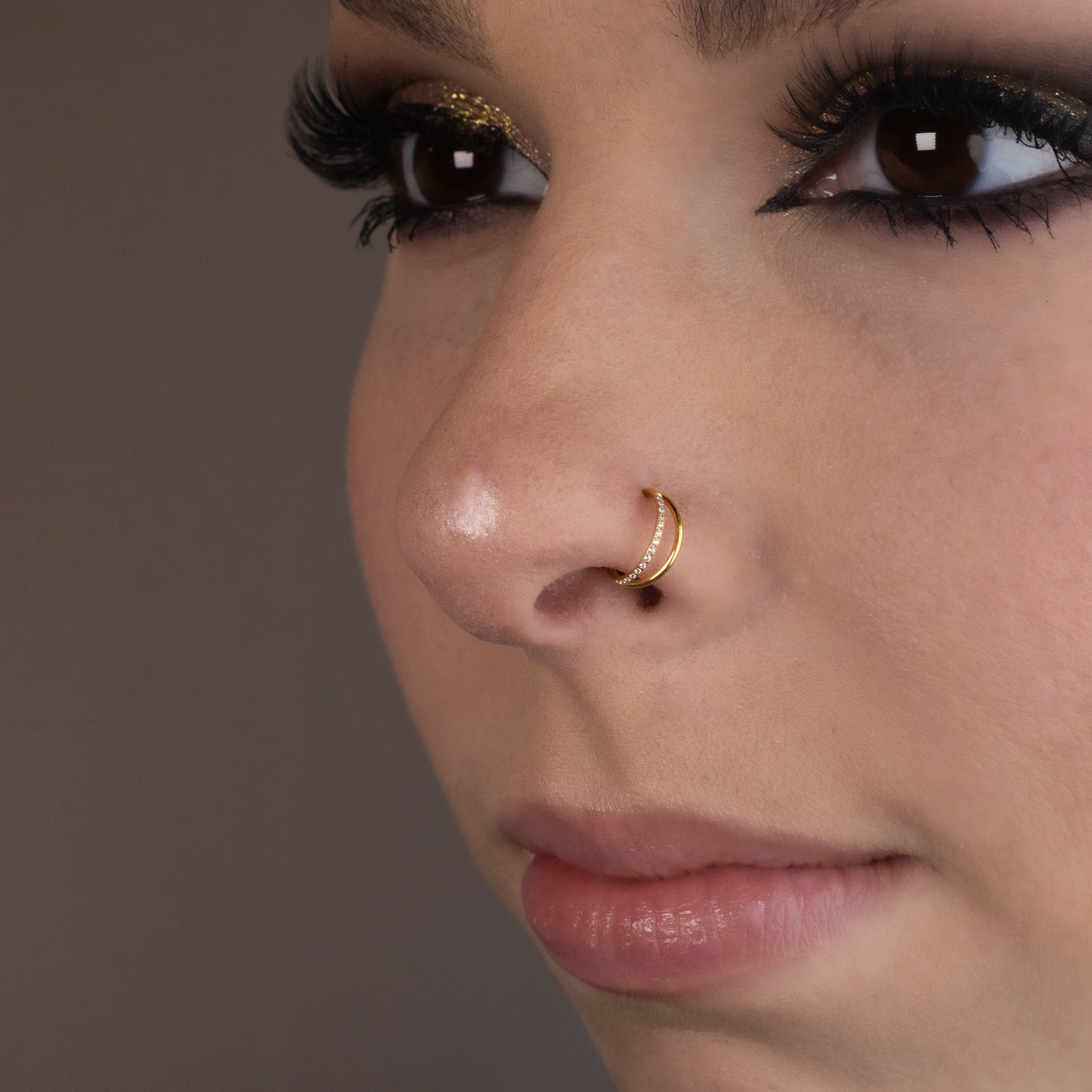 Piercing double anneau en Titane By Les Audacieuses